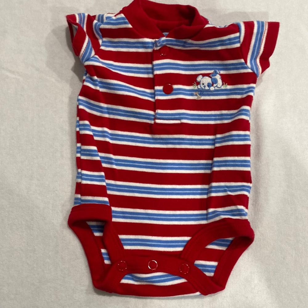 Carter’s preemie size only worn once great condition